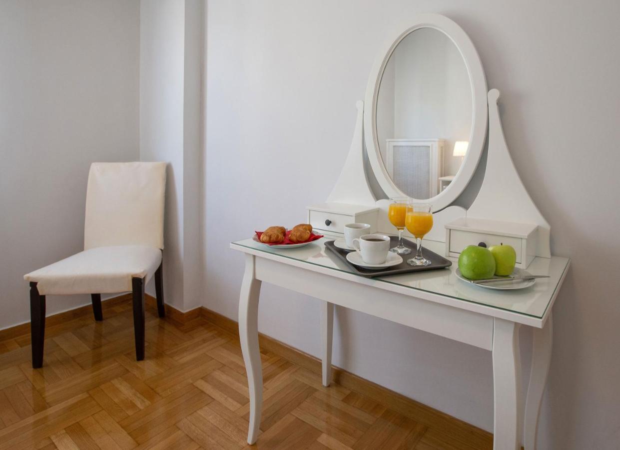 Upscale Luxury Athens Renovated Dream Home In One Of The Most Favorable Locations By National Gardens, Zoo & Hellenic Parliament In Syntagma And Stylish Exquisite Kolonaki Neighborhood 외부 사진